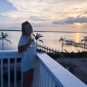 Meet your Posher, Katelyn